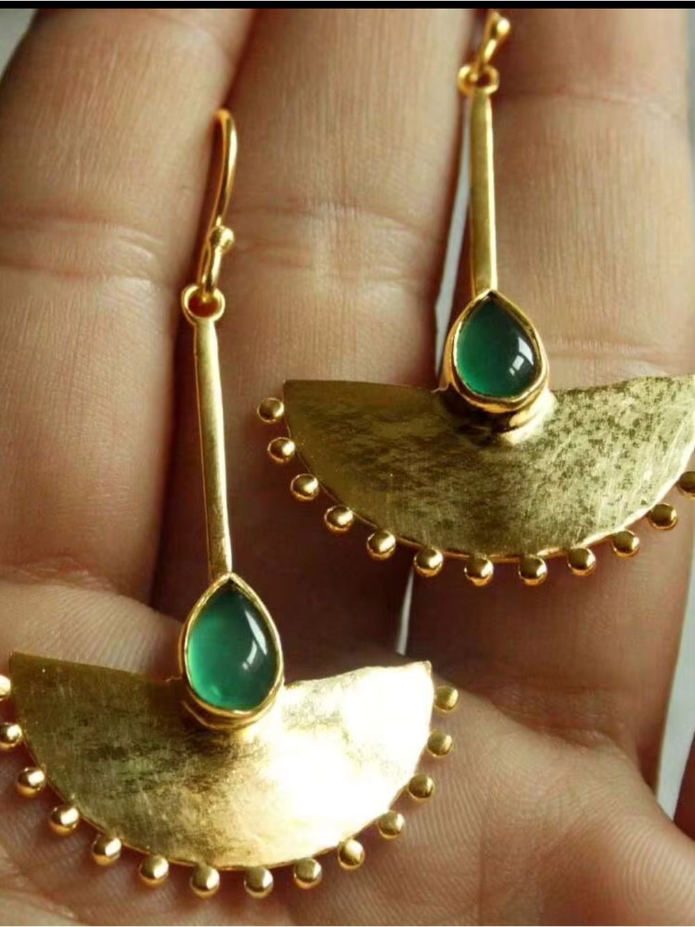 Buy now! Gold and green dangle earrings